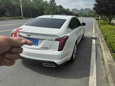 Cadillac CT5 2023, 60000 км, за 131800 CNY