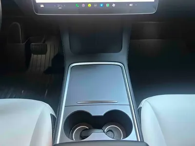 Tesla Model Y 2021, 75500 км, за 150800 CNY - фото 8