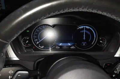 BMW 3 Series 2019, 68400 км, за 109576.47 CNY - фото 10