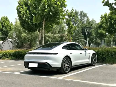 Porsche Taycan 2021, 35000 км, за 340800 CNY - фото 12
