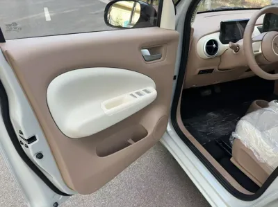 Wuling Hongguang MINIEV, 100 км, за 38800 CNY - фото 2