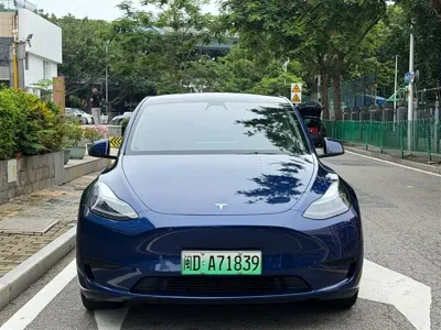 Tesla Model Y 2023, 70000 км, за 146800 CNY