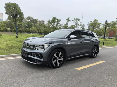 Volkswagen ID.6 X · 2021 год
