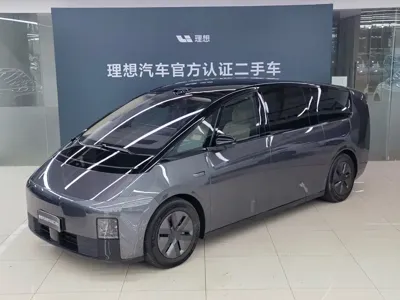Li Auto Li MEGA · 2025 год