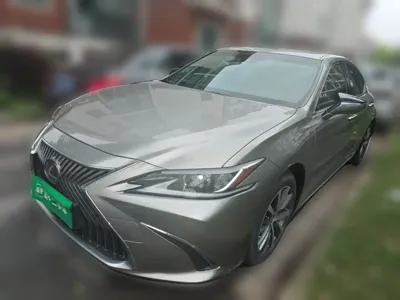 Lexus ES · 2019 год