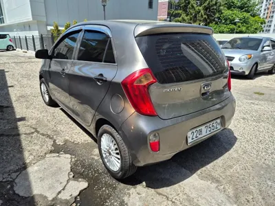 Kia Morning 2015, 114518 км, за 3000000 KRW
