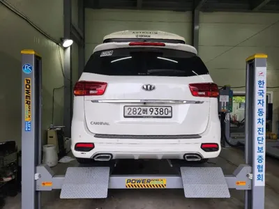 Kia Canival · 2020 год
