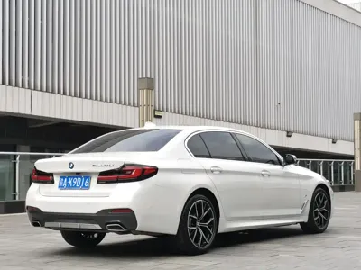 BMW 5 Series 2021, 66000 км, за 210799 CNY - фото 17