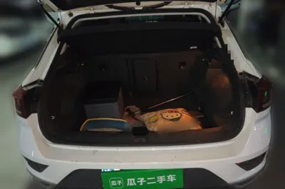 Volkswagen T-Roc 2018, 82300 км, за 54694.45 CNY - фото 19