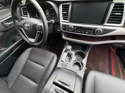 Toyota Highlander 2020, 70000 км, за 125800 CNY - фото 15
