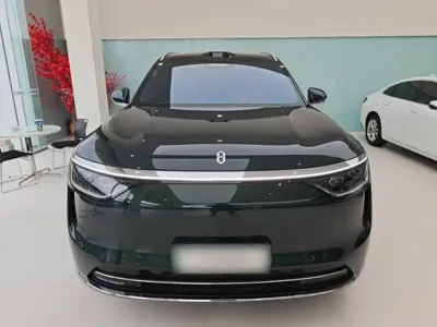 AITO 问界 AITO M8 2025, 34000 км, за 343400 CNY