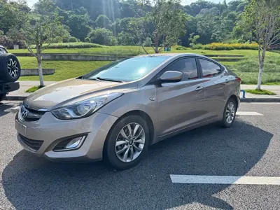 Hyundai Elantra Langdong · 2015 год