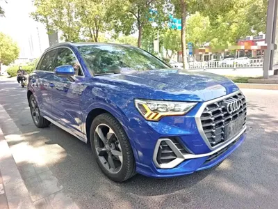 Audi Q3 2019, 105300 км, за 78000 CNY