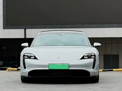 Porsche Taycan 2021, 59000 км, за 388800 CNY