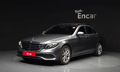 Mercedes-Benz E-Class · 2017 год