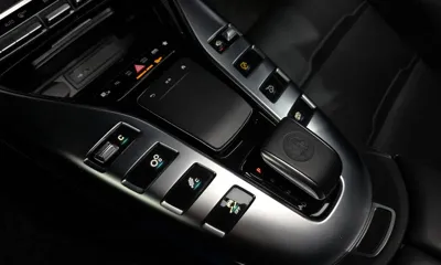 Mercedes-Benz AMG GT 2022, 40235 км, за 80000000 KRW - фото 9