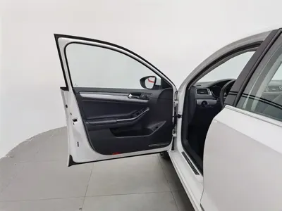 Volkswagen Sagitar 2018, 48700 км, за 39800 CNY - фото 8