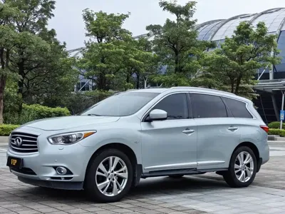 Infiniti JX · 2014 год