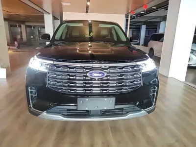 Ford Explorer 2022, 39400 км, за 200900 CNY - фото 3