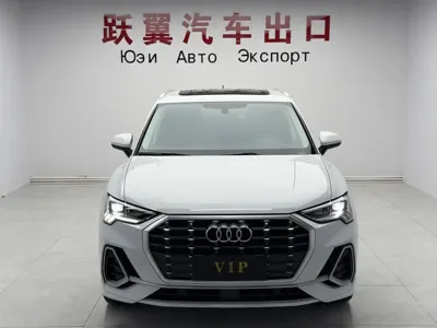 Audi Q3 2022, 40000 км, за 168800 CNY
