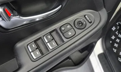 Kia Carens 2015, 174054 км, за 7390000 KRW - фото 13
