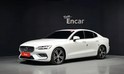 Volvo S60 · 2021 год