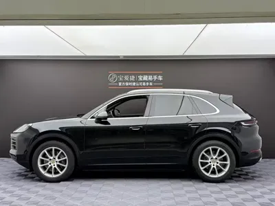 Porsche Cayenne 2024, 25000 км, за 658000 CNY