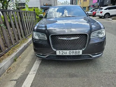 Chrysler 300C · 2016 год