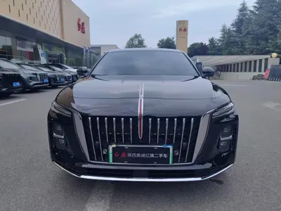 Hongqi Hongqi H5 PHEV 2025, 3000 км, за 109800 CNY