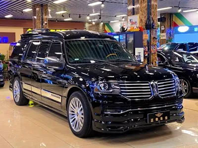 Lincoln Navigator · 2018 год