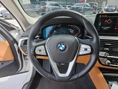 BMW 5-Series 2022, 35067 км, за 33500000 KRW - фото 8