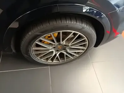 Porsche Cayenne 2022, 60900 км, за 530300 CNY - фото 14