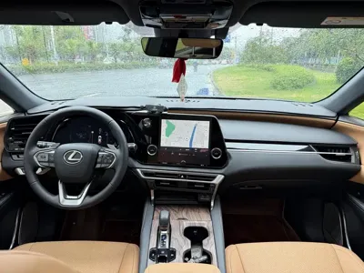Lexus RX 2025, 13000 км, за 313300 CNY - фото 7