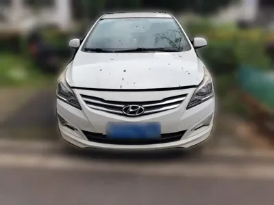 Hyundai Verna 2015, 194300 км, за 14000 CNY