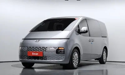 Hyundai Staria · 2023 год