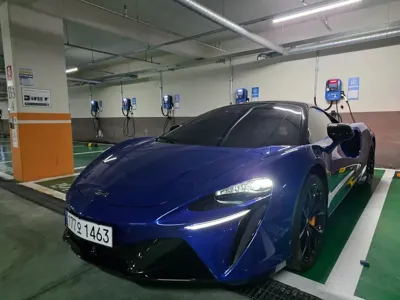 McLaren Artura · 2023 год