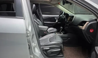 Jeep Cherokee 2015, 161956 км, за 6000000 KRW - фото 11
