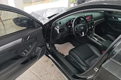 Honda Accord 2018, 83900 км, за 88523.16 CNY - фото 18