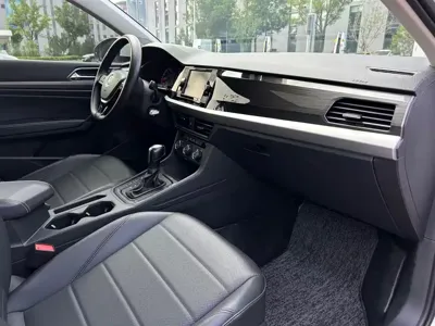 Volkswagen Lavida 2020, 60000 км, за 49500 CNY - фото 4