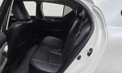 Lexus CT200h 2018, 91188 км, за 17500000 KRW - фото 12