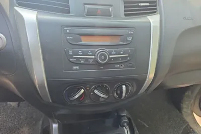 Nissan Navara 2019, 72800 км, за 67677.86 CNY - фото 12
