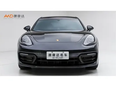 Porsche Panamera 2023, 37000 км, за 738000 CNY