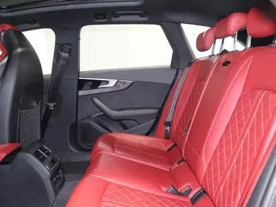 Audi S4 2026, 9200 км, за 370000 CNY - фото 9
