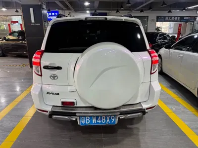 Toyota RAV4 2011, 170000 км, за 25800 CNY