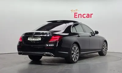 Mercedes-Benz E-Class 2019, 106106 км, за 28490000 KRW - фото 2