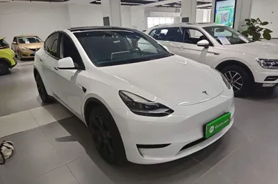 Tesla Model Y 2022, 66700 км, за 186739.18 CNY