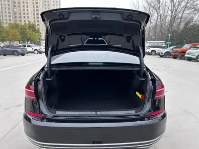 Volkswagen Passat 2024, 5000 км, за 134800 CNY