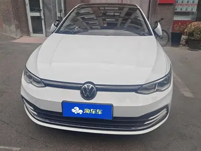 Volkswagen Golf 2022, 102000 км, за 83000 CNY