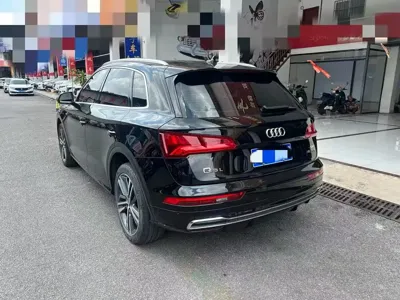 Audi Q5L 2020, 170000 км, за 118000 CNY