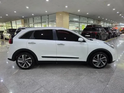 Kia Niro 2017, 189156 км, за 8200000 KRW - фото 5